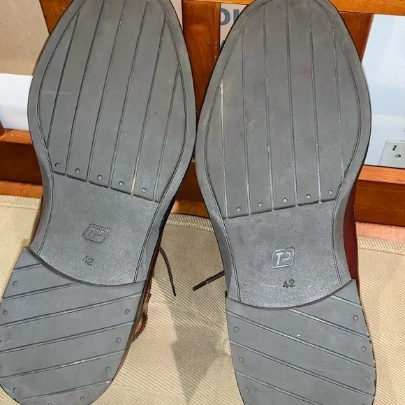 Carlo Morandi Leather Ankle Buckled Boots. - Picture 5 of 14